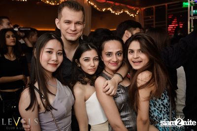 ปาร์ตี้คืนวันศุกร์ ที่ร้าน เลเวล, สุขุมวิท ซอย 11 — photo 54
