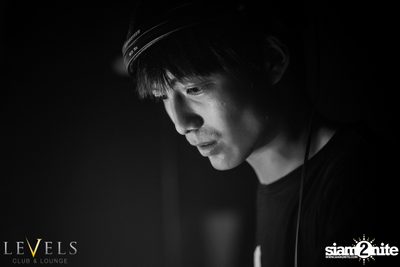 ปาร์ตี้คืนวันศุกร์ ที่ร้าน เลเวล, สุขุมวิท ซอย 11 — photo 59