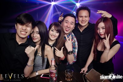 ปาร์ตี้คืนวันศุกร์ ที่ร้าน เลเวล, สุขุมวิท ซอย 11 — photo 92
