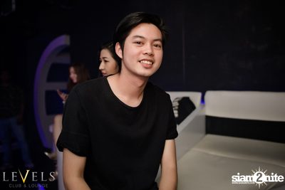 ปาร์ตี้คืนวันศุกร์ ที่ร้าน เลเวล, สุขุมวิท ซอย 11 — photo 109