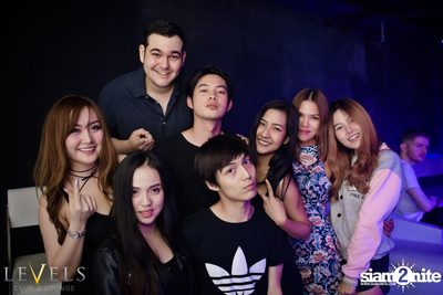 ปาร์ตี้คืนวันศุกร์ ที่ร้าน เลเวล, สุขุมวิท ซอย 11 — photo 118