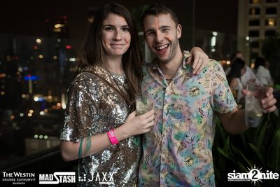 New Year's Eve Glow In The Dark Party ที่ เดอะ เวสทิน แกรนด์ — photo 16
