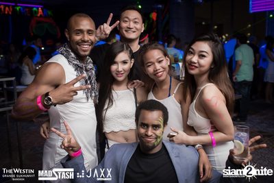 New Year's Eve Glow In The Dark Party ที่ เดอะ เวสทิน แกรนด์ — photo 27