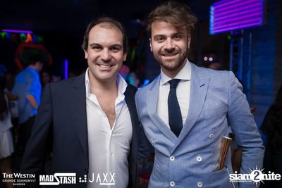 New Year's Eve Glow In The Dark Party ที่ เดอะ เวสทิน แกรนด์ — photo 37