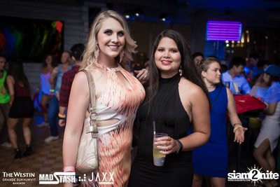 New Year's Eve Glow In The Dark Party ที่ เดอะ เวสทิน แกรนด์ — photo 38