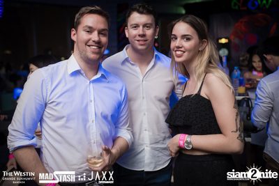 New Year's Eve Glow In The Dark Party ที่ เดอะ เวสทิน แกรนด์ — photo 44