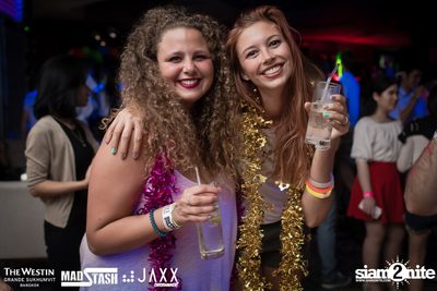 New Year's Eve Glow In The Dark Party ที่ เดอะ เวสทิน แกรนด์ — photo 47