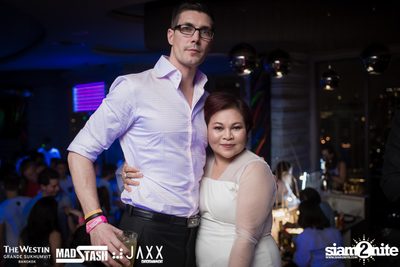 New Year's Eve Glow In The Dark Party ที่ เดอะ เวสทิน แกรนด์ — photo 58