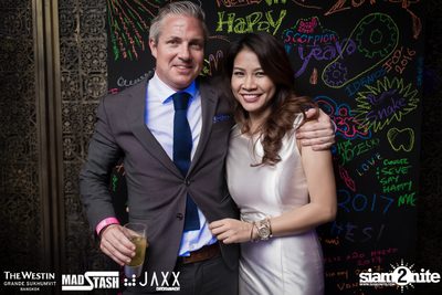 New Year's Eve Glow In The Dark Party ที่ เดอะ เวสทิน แกรนด์ — photo 63