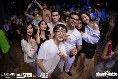 New Year's Eve Glow In The Dark Party ที่ เดอะ เวสทิน แกรนด์ — photo 65