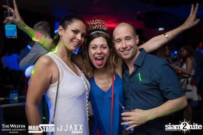 New Year's Eve Glow In The Dark Party ที่ เดอะ เวสทิน แกรนด์ — photo 70