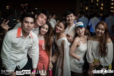 New Year's Eve Glow In The Dark Party ที่ เดอะ เวสทิน แกรนด์ — photo 73