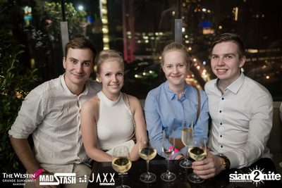 New Year's Eve Glow In The Dark Party ที่ เดอะ เวสทิน แกรนด์ — photo 78