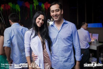 New Year's Eve Glow In The Dark Party ที่ เดอะ เวสทิน แกรนด์ — photo 88