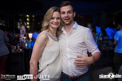 New Year's Eve Glow In The Dark Party ที่ เดอะ เวสทิน แกรนด์ — photo 91