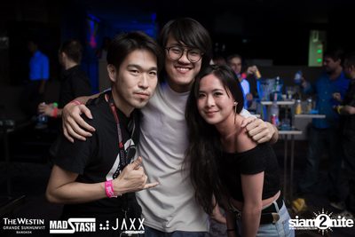 New Year's Eve Glow In The Dark Party ที่ เดอะ เวสทิน แกรนด์ — photo 98