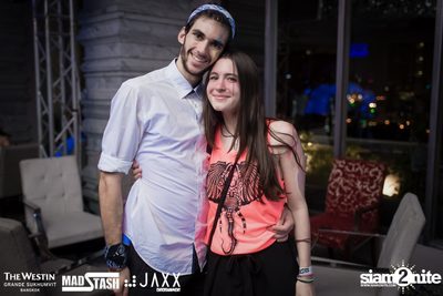 New Year's Eve Glow In The Dark Party ที่ เดอะ เวสทิน แกรนด์ — photo 110