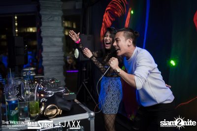 New Year's Eve Glow In The Dark Party ที่ เดอะ เวสทิน แกรนด์ — photo 114