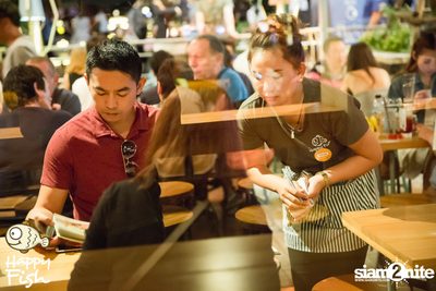 ปาร์ตี้คืนวันวันอาทิตย์ ที่ร้าน แฮปปี้ ฟิช, เอเชียทีค เดอะ ริเวอร์ฟร้อนท์ — photo 29