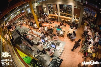ปาร์ตี้คืนวันวันอาทิตย์ ที่ร้าน แฮปปี้ ฟิช, เอเชียทีค เดอะ ริเวอร์ฟร้อนท์ — photo 35