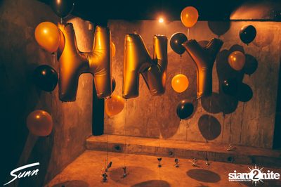 Sunn New Year's Eve กับ Nils Hoffman ที่ ไลฟ์ อาร์ซีเอ — photo 5