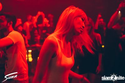 Sunn New Year's Eve กับ Nils Hoffman ที่ ไลฟ์ อาร์ซีเอ — photo 55