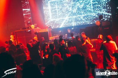 Sunn New Year's Eve กับ Nils Hoffman ที่ ไลฟ์ อาร์ซีเอ — photo 61