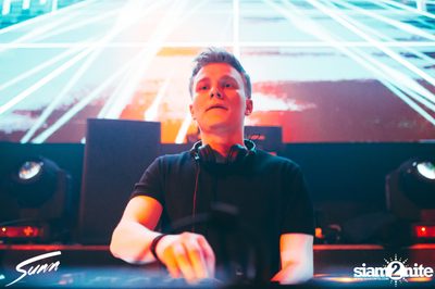 Sunn New Year's Eve กับ Nils Hoffman ที่ ไลฟ์ อาร์ซีเอ — photo 69