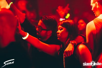 Sunn New Year's Eve กับ Nils Hoffman ที่ ไลฟ์ อาร์ซีเอ — photo 73