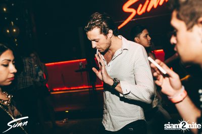Sunn New Year's Eve กับ Nils Hoffman ที่ ไลฟ์ อาร์ซีเอ — photo 108