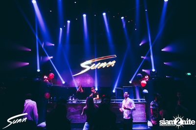 Sunn New Year's Eve กับ Nils Hoffman ที่ ไลฟ์ อาร์ซีเอ — photo 131