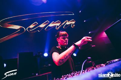 Sunn New Year's Eve กับ Nils Hoffman ที่ ไลฟ์ อาร์ซีเอ — photo 132