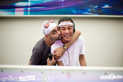 amWET & Hooters Foam Pool Party ที่ แอมบาร์ — photo 68