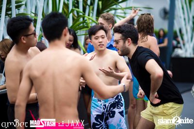 amWET & Hooters Foam Pool Party ที่ แอมบาร์ — photo 84