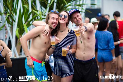amWET & Hooters Foam Pool Party ที่ แอมบาร์ — photo 87