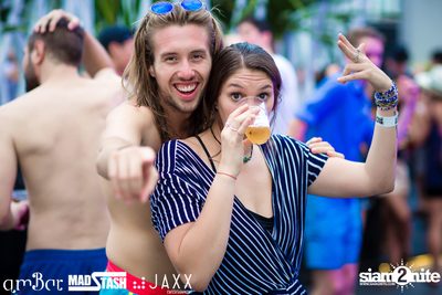 amWET & Hooters Foam Pool Party ที่ แอมบาร์ — photo 102