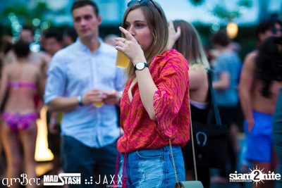 amWET & Hooters Foam Pool Party ที่ แอมบาร์ — photo 107