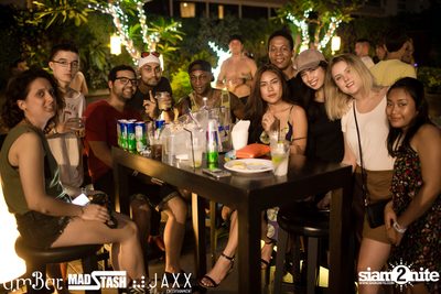amWET & Hooters Foam Pool Party ที่ แอมบาร์ — photo 118