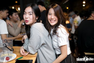 คืนวันเสาร์ ที่ร้าน เท เอกมัย — photo 1
