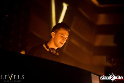 Thomas Gold ที่ เลเวลส์ — photo 41