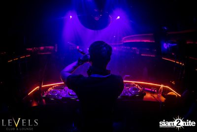 Thomas Gold ที่ เลเวลส์ — photo 76
