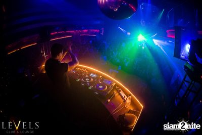 Thomas Gold ที่ เลเวลส์ — photo 77