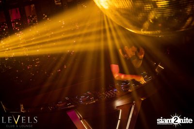 Thomas Gold ที่ เลเวลส์ — photo 90