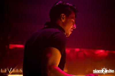 Thomas Gold ที่ เลเวลส์ — photo 96