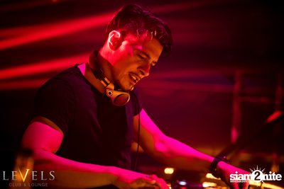 Thomas Gold ที่ เลเวลส์ — photo 98