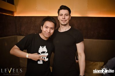Thomas Gold ที่ เลเวลส์ — photo 119