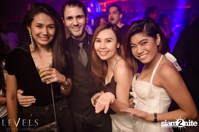 Thomas Gold ที่ เลเวลส์ — photo 131