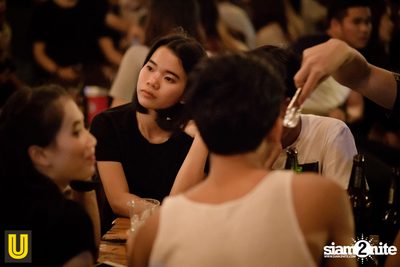 U Beer Girls ที่ร้าน บริดจ์บาร์ & ชูใจ — photo 35