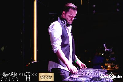 Signal Flair: Live By Night ที่ เวอร์ทิโก้ ทู — photo 4