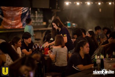 U Beer Girls ที่ร้าน บริดจ์บาร์ & ชูใจ — photo 11